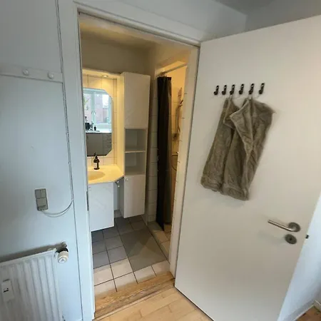 With Parking And Netflix Apartament *